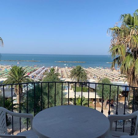 Il Lauro Aparthotel San Benedetto del Tronto Luaran gambar