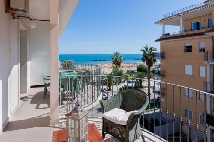 Il Lauro Aparthotel San Benedetto del Tronto Luaran gambar