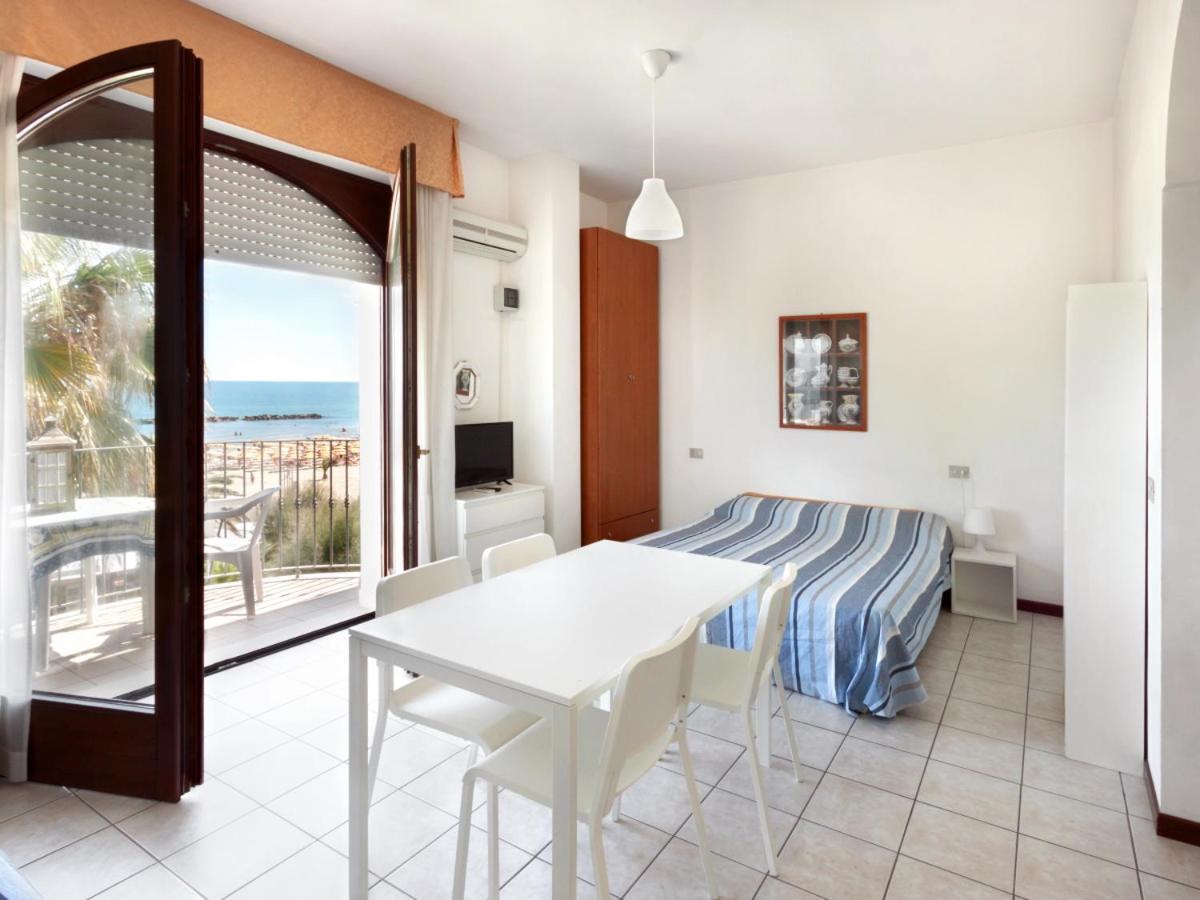 Il Lauro Aparthotel San Benedetto del Tronto Luaran gambar
