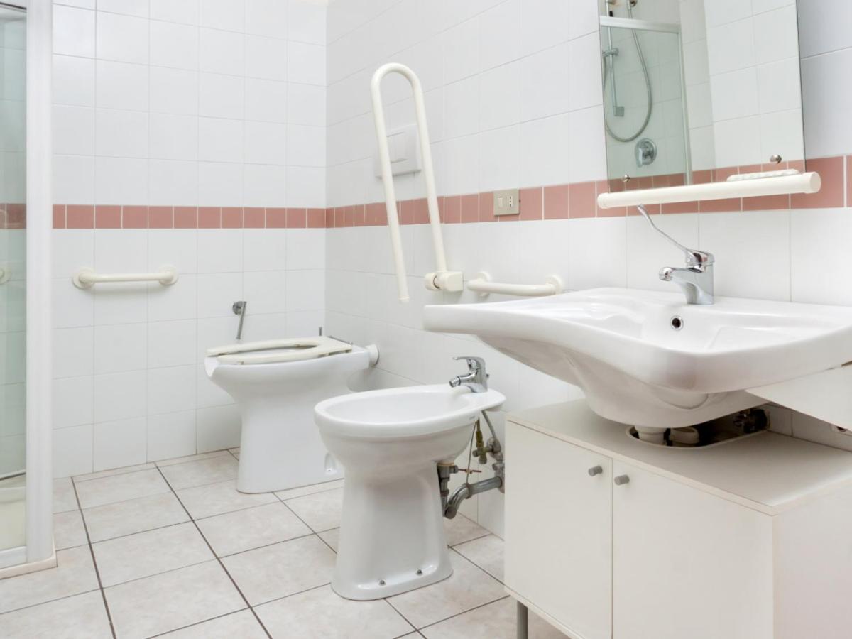 Il Lauro Aparthotel San Benedetto del Tronto Luaran gambar