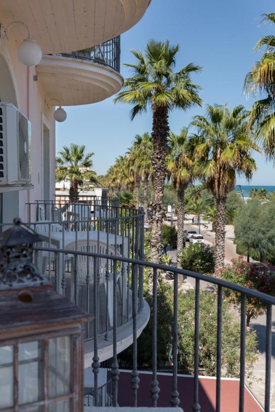 Il Lauro Aparthotel San Benedetto del Tronto Luaran gambar