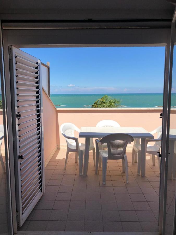 Il Lauro Aparthotel San Benedetto del Tronto Luaran gambar