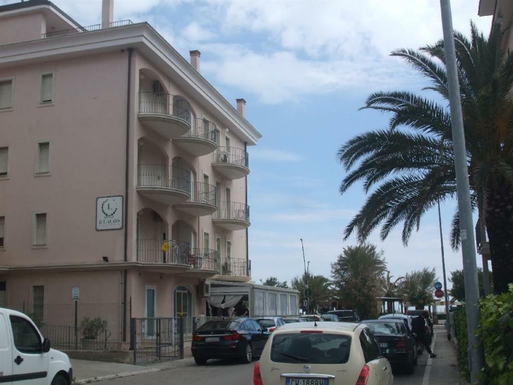 Il Lauro Aparthotel San Benedetto del Tronto Luaran gambar