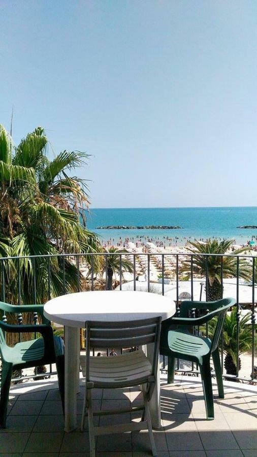 Il Lauro Aparthotel San Benedetto del Tronto Luaran gambar